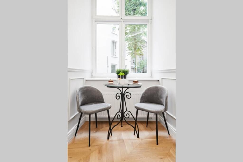 Househost Apartment I: Studencka Street Krakkó Kültér fotó